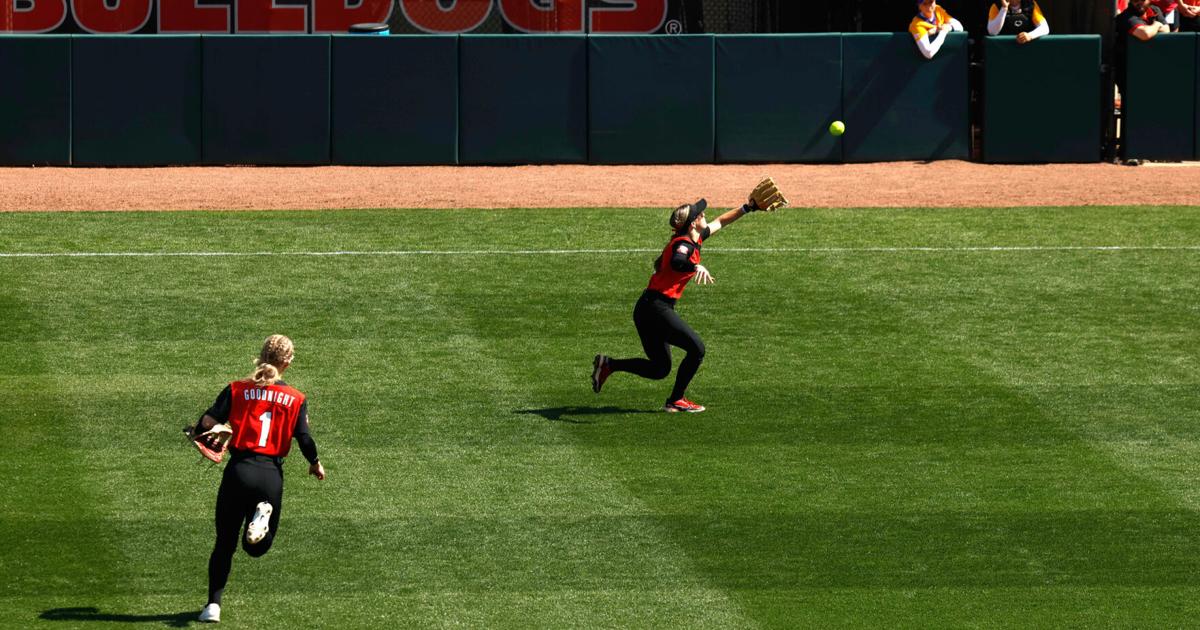 Georgia softball secures the first game of the series against Alabama 4-3 in Tuscaloosa | Georgia Sports