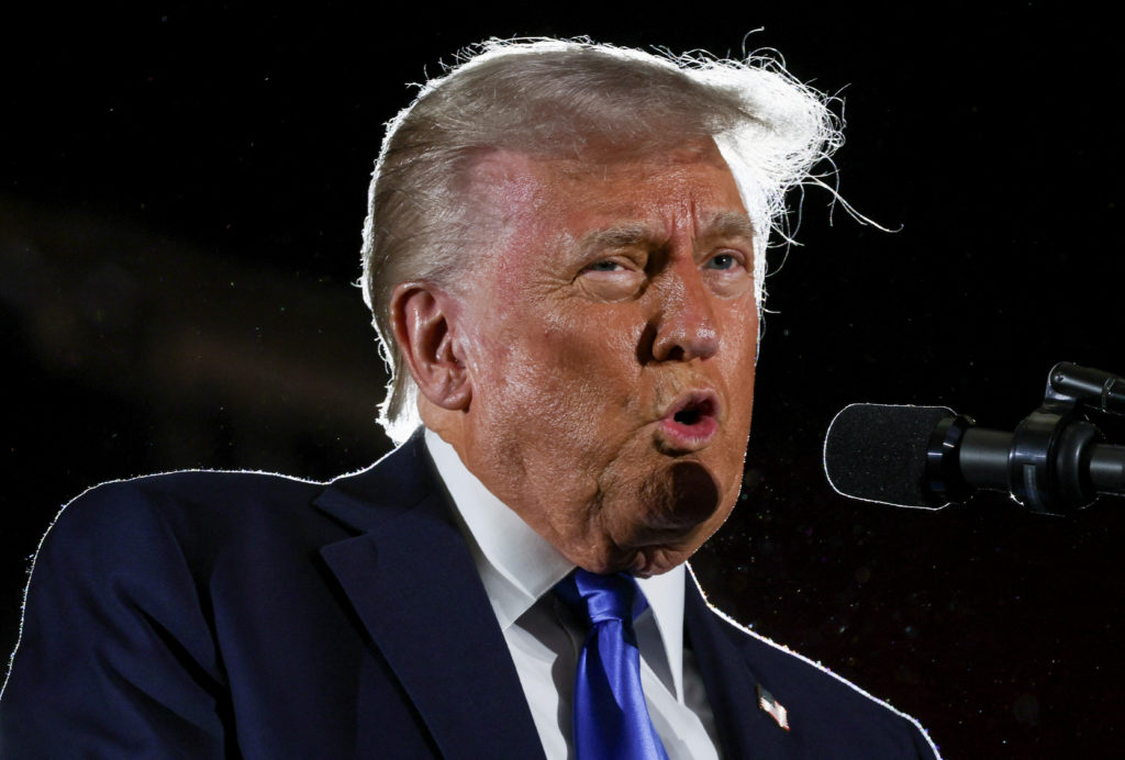 WATCH: Trump delivers remarks at University of Alabama commencement event